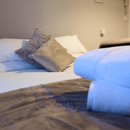1 Bedroom Apartment - The Opal 첼튼엄 외부 사진